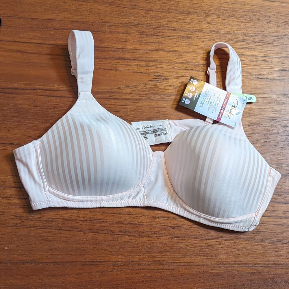 NWT 38B Playtex Wireless All Over Smoothing Bra